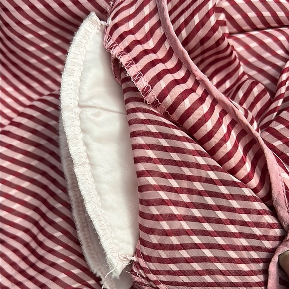 Adorable Vintage Coquette Striped Red and Pink Dress with Puff Sleeves, Size - Picture 11 of 16